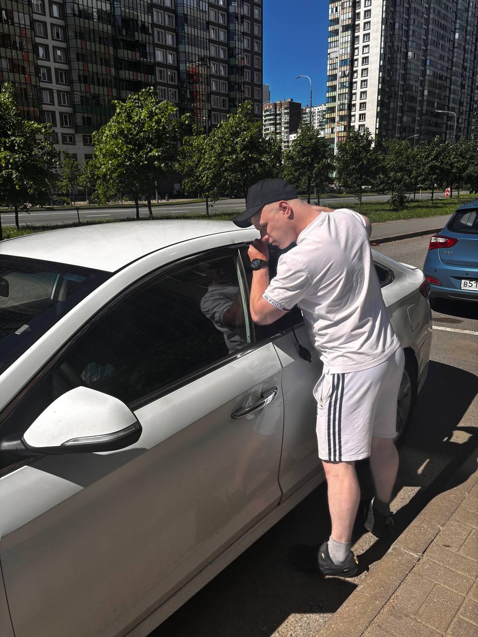 Вскрытие автомобиля без повреждений в Виллози